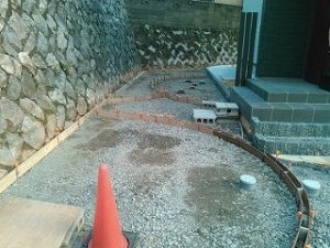 新築外構 枠入れ