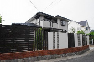 外構リフォーム　塗り壁　フェンス