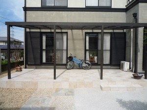 シンプルスタイル 屋根テラス