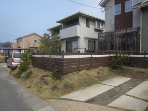 樹脂フェンス