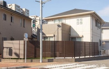 目隠しフェンス