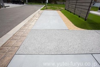 新築外構 駐車場　素材の「使い分け」で空間にメリハリを