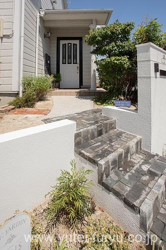 外構リフォーム後 アプローチ