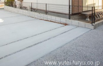 コンクリート刷毛引きとコンクリート洗い出し