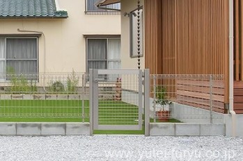 アルメッシュ門扉