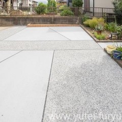 土の庭をすっきり舗装。雑草の手間を減らし、普段使いしやすく整えた庭リフォーム