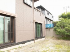 スタイリッシュな質感。重厚感のある「アルミ屋根」