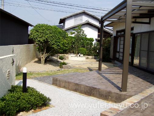 和風の舗装とスタンプコンクリートのテラス 福岡 北九州 エクステリア 外構 庭のデザイン 遊庭風流