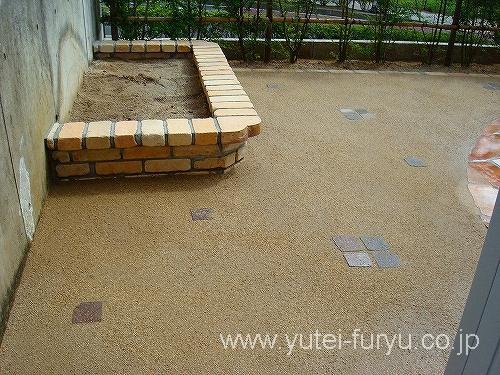 真砂土舗装と自然石で雑草対策 福岡 北九州 エクステリア 外構 庭のデザイン 遊庭風流