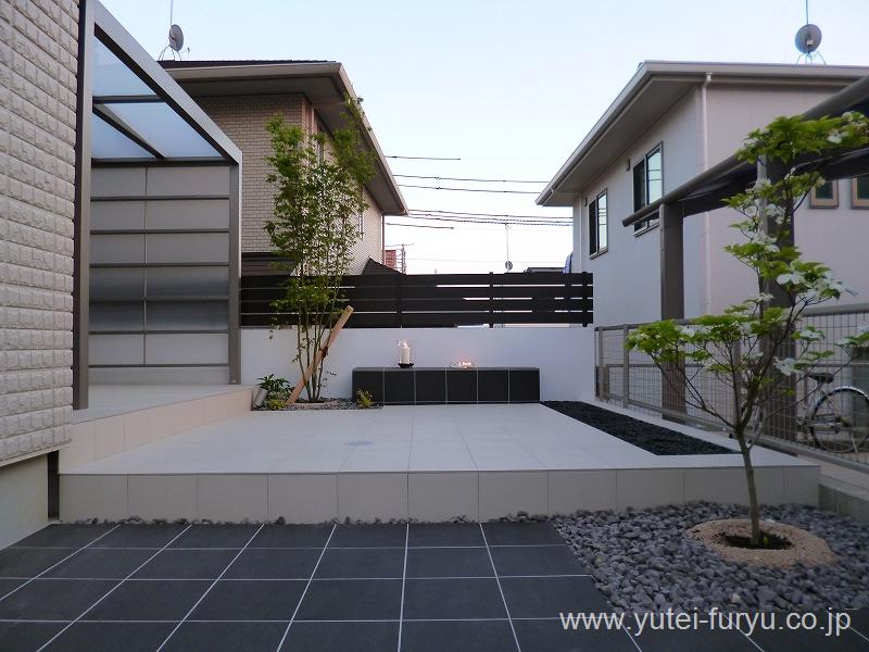 洗練されたシンプルモダンな庭 福岡 北九州 エクステリア 外構 庭のデザイン 遊庭風流