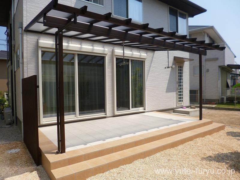 ゆったり広々としたテラス空間 | 福岡・北九州|エクステリア・外構・庭のデザイン|遊庭風流